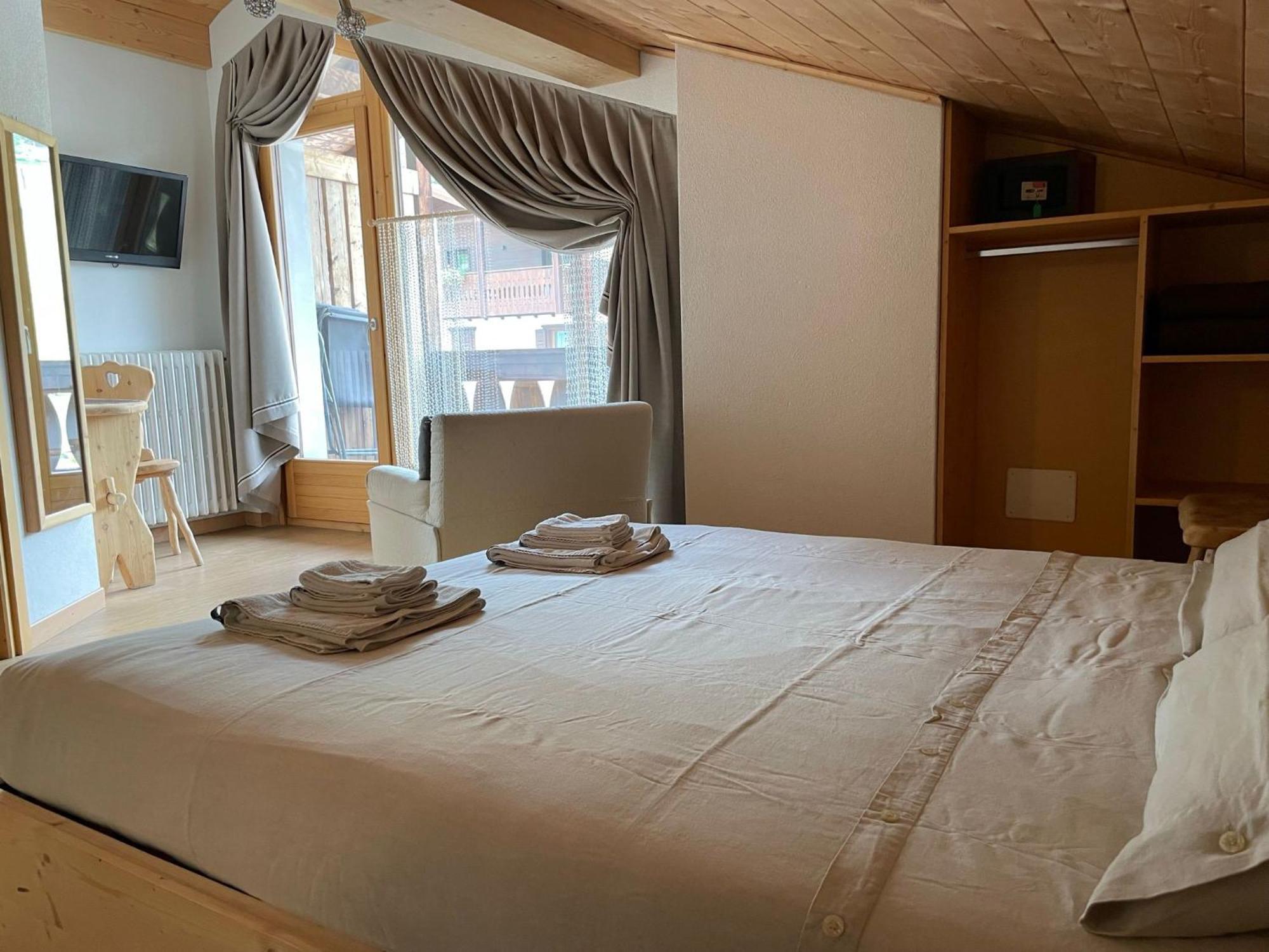 Ambassador Rooms In Bormio, Solo Camera Senza Colazione Екстер'єр фото